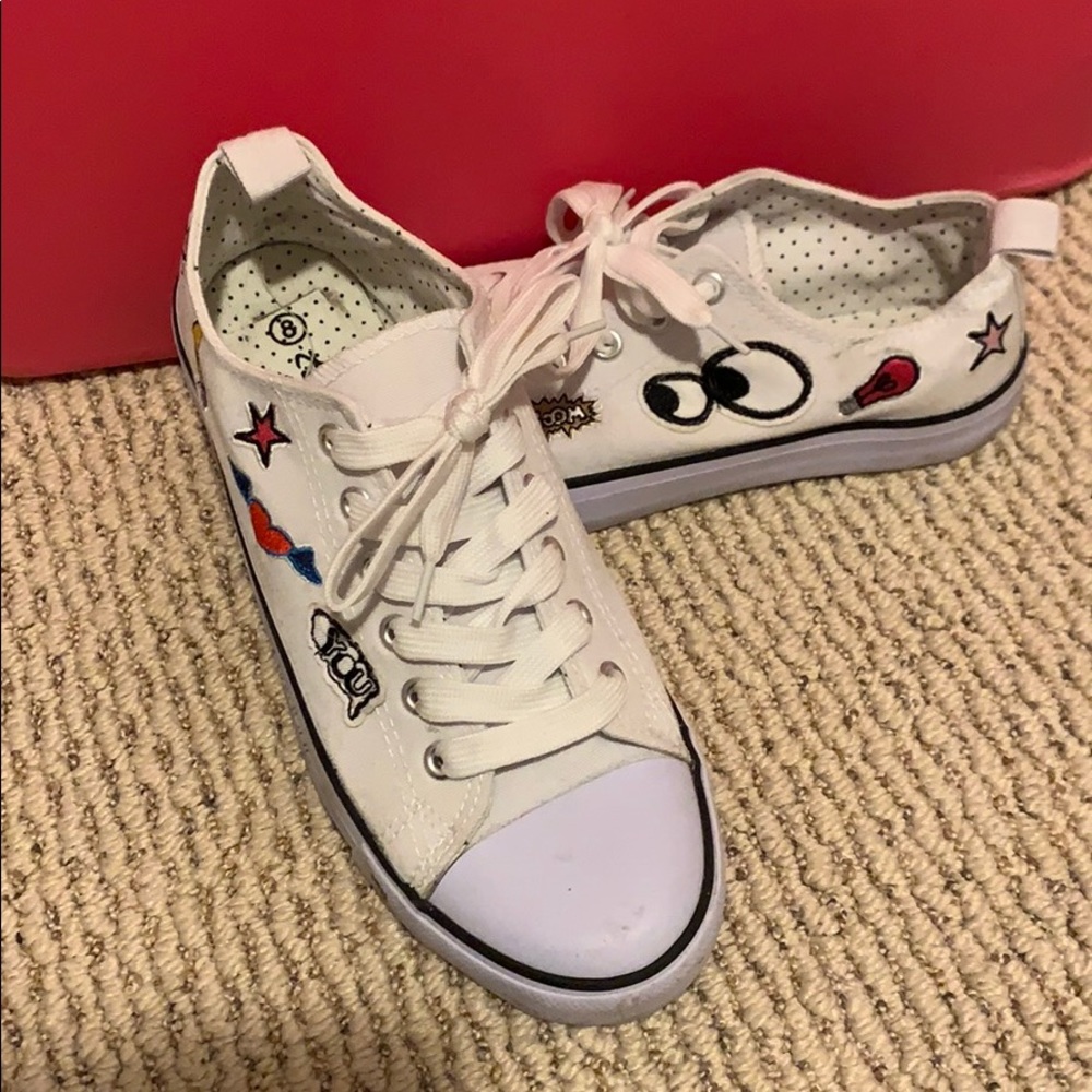 White appliqué tennies!!
